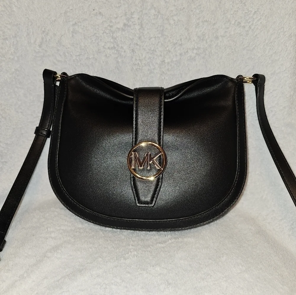 Michael Kors Carmen Hobo Bag NWT